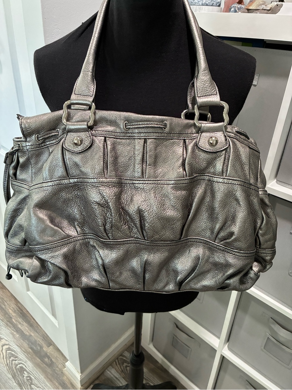 Innue Metallic Gray Leather Shoulder Bag